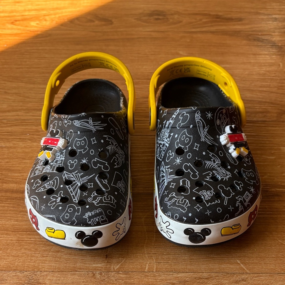 CROCS Mickey Mouse Light Up
